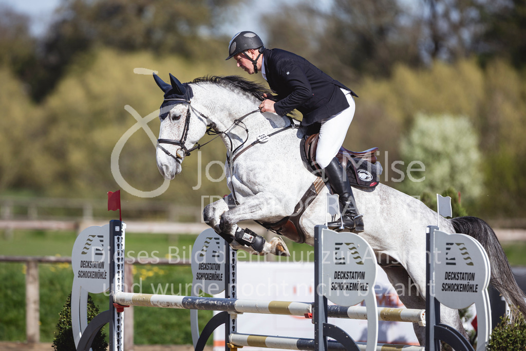 260421_Frühlingsfest_4_SprPf-L-413 | Deine schönsten Turniermomente als professionelle Fotos! Entdecke hochwertige Pferdesport-Fotografie im Online-Shop. Jetzt Fotos finden & bestellen!