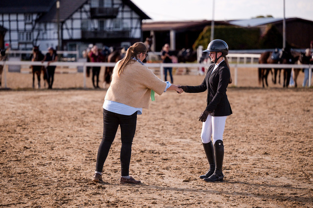 2026_10_03_Siefer-Hof_161725_Z81_93423408 | Professionelle Reitsport-, Turnier- und Eventfotografie von Robert Broda. Galerien mit ausgewählten und bearbeiteten Bildern direkt online ansehen und bestellen.