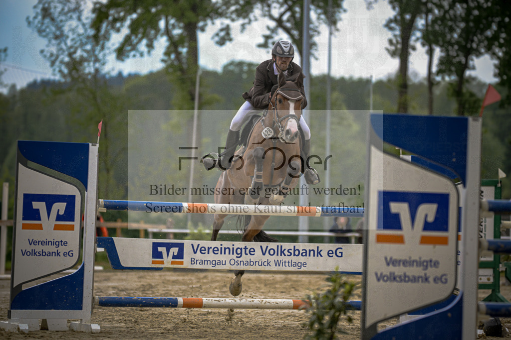 20240505-DOS_1933 | Entdecke hochwertige Reitturnierfotos von Foto Oger. Professionell, emotional und authentisch – jetzt Lieblingsmomente im Shop bestellen.Deutschlandweite Turnierfotografie. - Realisiert mit Pictrs.com