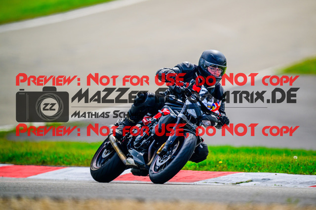 MaZZes_FotoMatrix_240519_6007705_9013 | Fotograf Mathias Schmid
Sportfotograf,
Eventfotograf,
Hochzeitsfotograf,
Portraitfotograf