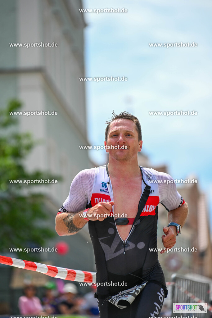 SZI_6469 | Stadttriathlon Erding 2025. #yourpictrs #sportshot_your_pictrs @Sportshotphotography #stadttriathlonerding Copyright: www.sportshot.de