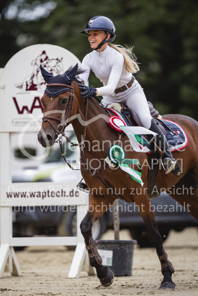 230824_Delbrueck_PonyTrophy-361 | Deine schönsten Turniermomente als professionelle Fotos! Entdecke hochwertige Pferdesport-Fotografie im Online-Shop. Jetzt Fotos finden & bestellen!
