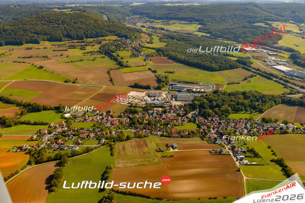 Luftaufnahme Burgellern Scheßlitz - Die Luftaufnahme wurde 2025 vom UL-Flugzeug heraus erstellt ( keine Drohne ) - Hochauflösende Luftaufnahme - für professionelle Ausdrucke geeignet. Die Geschenkidee !Mit Lizenz und Bildrechte bestellbar