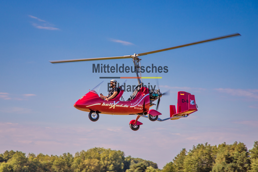 Gyrokopter-7140 | Gyrokopter, aus diesem entstehen die Luftbilder, der Pilot - Realisiert mit Pictrs.com