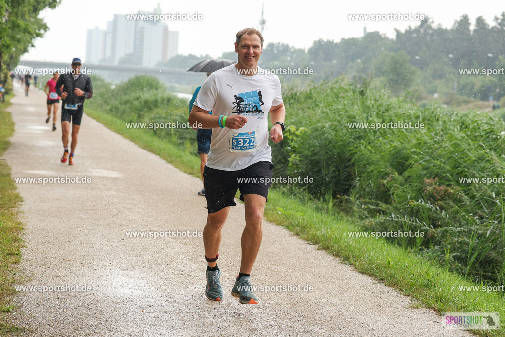LUR_1402 | 34. M-net Erlanger Triathlon 2025 #erlangertriathlon  #mnettriathlon2025 #mnettriathlon #team #olympischedistanz #mitteldistanz #triathlon #maindonaukanal  #erlangertriathlon2025 #yourpictrs #tv1848 #tv1848erlangen  #triathlonbayern #sportinerlangen #demsportverbunden #sportshot_your_pictrs Copyright: www.sportshot.de