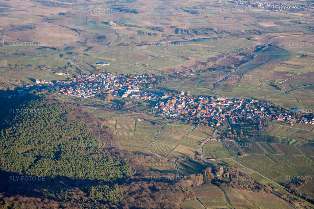 Sonnenberg Weinberg | Luftbild: Sonnenberg Weinberg im Ortsteil Schweigen in Schweigen-Rechtenbach im Bundesland Rheinland-Pfalz in Deutschland. Foto: IMG_61913.jpg vom 28.01.2014 durch Werner Riehm/FLY-FOTO.de - Realisiert mit Pictrs.com