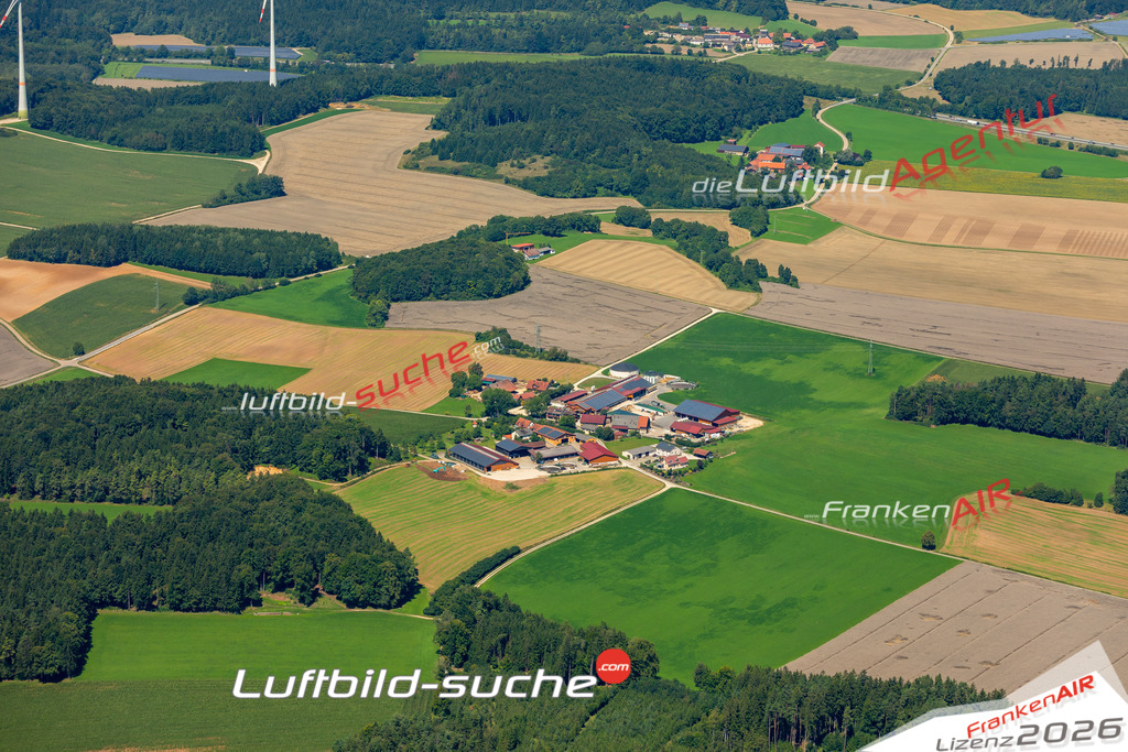 Das Luftbild zeigt : Schrotzhofen Beratzhausen - Die Luftaufnahme wurde 2023 vom UL-Flugzeug aus erstellt ( keine Drohne ) - Hochauflösende Luftaufnahme - Für grossformatige Ausdrucke geeignet. Die Geschenkidee !Mit Lizenz und Bildrechte bestellbar