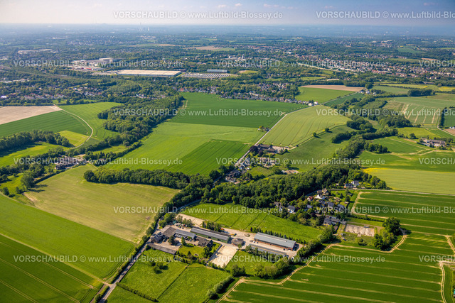 Witten240506801 | Luftbild, Olaf Petersdorf Hof Düren Stockum, Landwirtschaftsbetrieb Reiterhof, hinten Opel Group Warehousing GmbH, Bochum-Langendreer, Fernsicht mit Wiesen und Feldern, Annen, Witten, Ruhrgebiet, Nordrhein-Westfalen, Deutschland