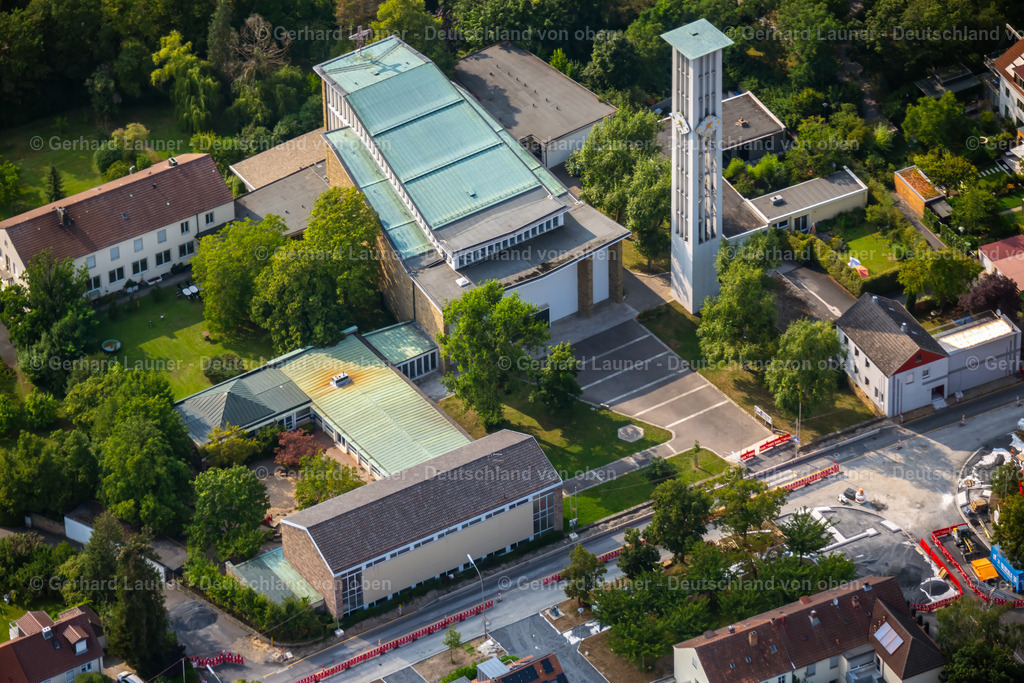 4047581 | WüRZBURG 21.08.2021 Kirchengebäude "St. Alfons" an der Matthias-Ehrenfried-Straße im Ortsteil Frauenland in Würzburg im Bundesland Bayern, Deutschland. Weiterführende Informationen bei: Pfarreiengemeinschaft Würzburg Ost. // Church building "St. Alfons" on Matthias-Ehrenfried-Strasse in the district Frauenland in Wuerzburg in the state Bavaria, Germany. Further information at: Pfarreiengemeinschaft Wuerzburg Ost. Foto: Gerhard Launer
