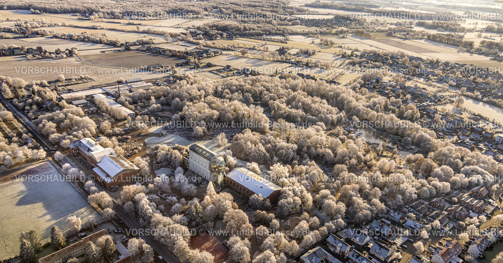 Hamm221202552 | Luftbild, Winterlicher Maximilianpark Freizeitpark mit Glaselefant, See und Haupteingang, Uentrop, Hamm, Ruhrgebiet, Nordrhein-Westfalen, Deutschland