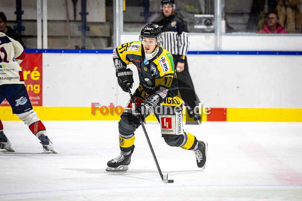 EA Schongau MANNUTS gegen VfE Ulm/Neu-Ulm DEVILS | Eishockey Bayernliga 2025/26 Vorrunde 6 Spieltag, EA Schongau MANNUTS gegen VfE Ulm/Neu-Ulm DEVILS, 20251031,Thomas RADU (EA Schongau MAMMUTS 47) in Aktion,2025-10-31 in Schongau (Eisstadion Schongau), Thomas RADU (EA Schongau MAMMUTS 47)Copyright: WolfgangxLindner www.foto-lindner.de