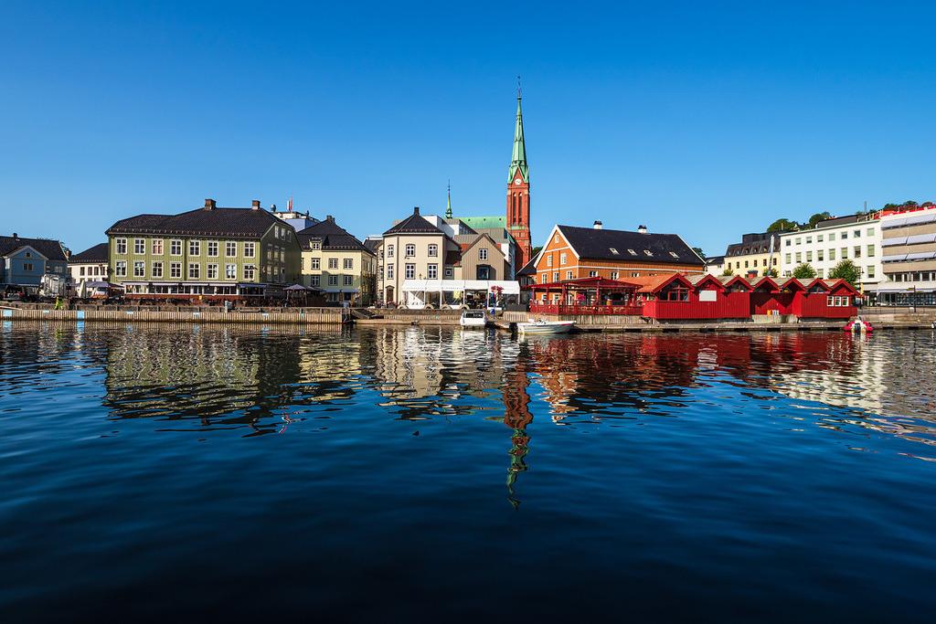 Blick auf die Stadt Arendal in Norwegen | Blick auf die Stadt Arendal in Norwegen.
