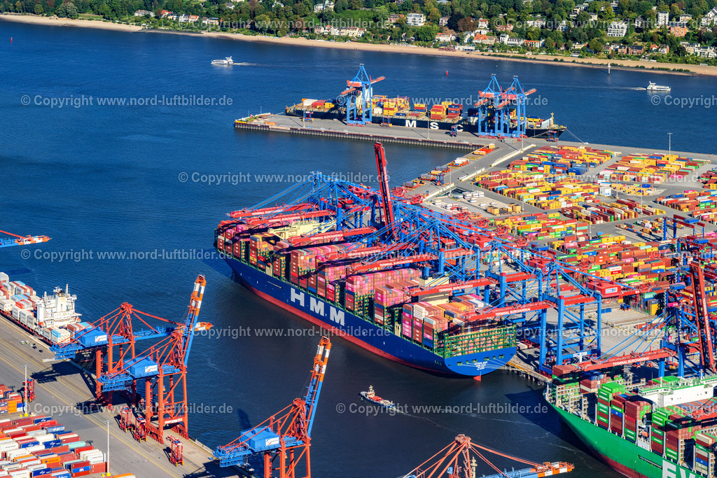 Hamburg_Burchardkai_Containerschiff_HHM_Oslo_ELS_6089250925 | HAMBURG 25.09.2025 Containerschiff " HHM Oslo " am Burchardkai im Hafen in Hamburg, Deutschland. Weiterführende Informationen bei: HPA Hamburg Port Authority,  Hamburger Hafen und Logistik Aktiengesellschaft. // Container ship " HHM Oslo " at Burchardkai in the port of Hamburg, Germany. Further information at: HPA Hamburg Port Authority,  Hamburger Hafen und Logistik Aktiengesellschaft. Foto: Martin Elsen