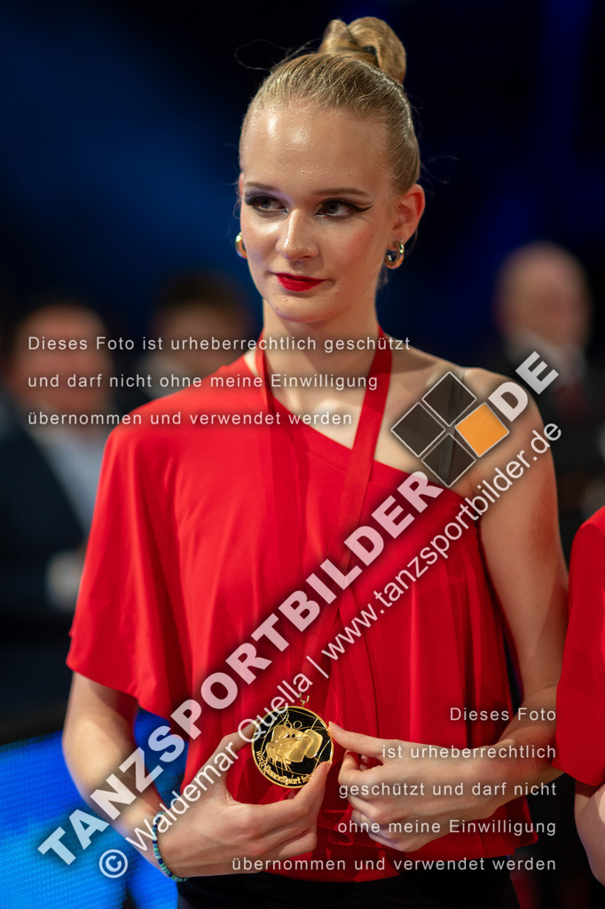 20251206-05861 | Hier finden Sie Tanz Bilder vom Latein und Standard Formationen tanzen. Sportbilder vom Tanzsport. Schöne Fotos und von Weltmeisterschaft, Europameisterschaft, Bundesliga, Regionalliga, Oberliga und Landesliga sowie von GOC Stuttgart, DanceComp, WM Bremen