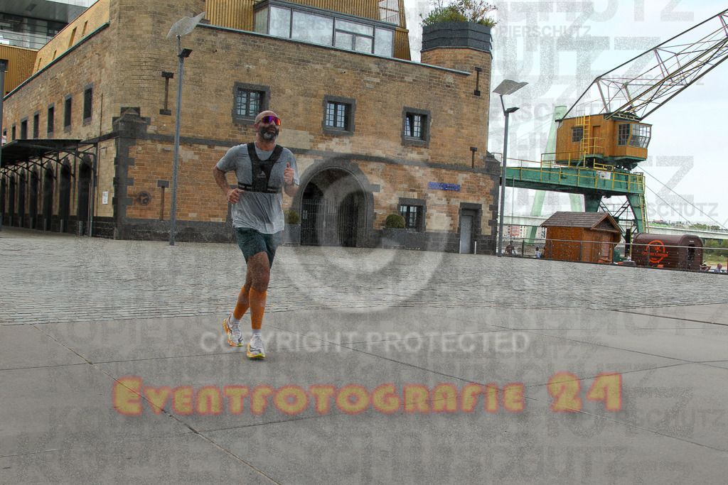 250920_1516_EV4_8351 | Sportfotografie im Rhein-Sieg Kreis, Köln, Bonn, NRW, Rheinland Pfalz, Hessen, etc. Unser Tätigkeitsfeld umfasst den Laufsport vom Volkslauf über den Marathon, Duathlon, Triathon bis zum Ultralauf wie Kölnpfad Ultra oder Schindertrail.
