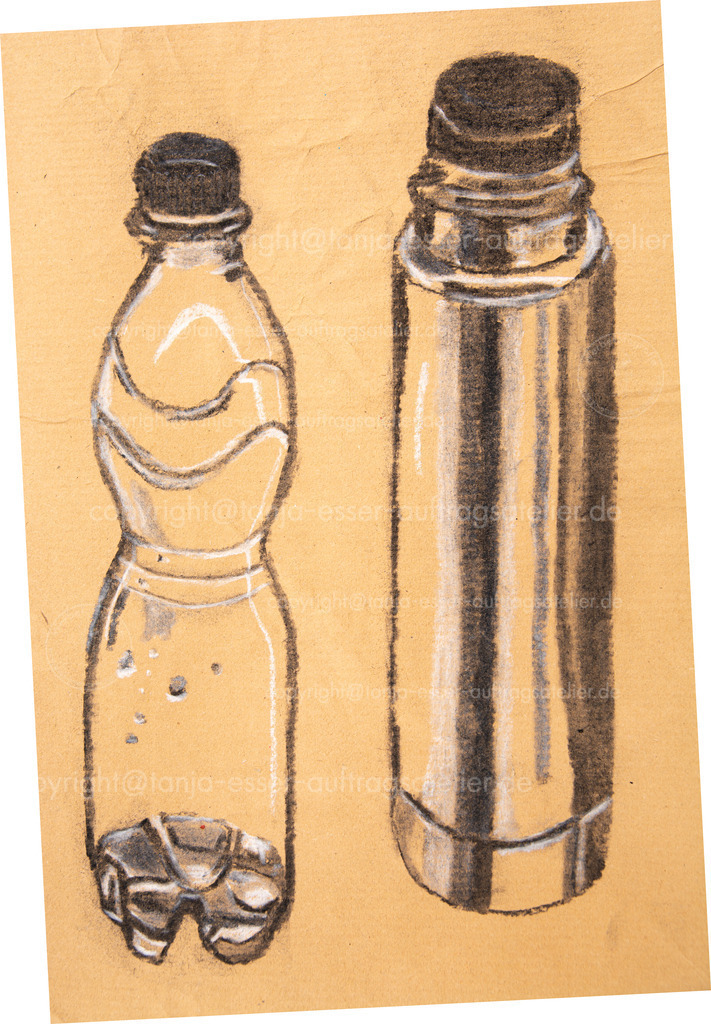 Getränke Kreide Kohle Packpapier | PET Wasserflasche und Edelstahl Thermoskanne mit Kreide und Kohle auf braunem Packpapier gezeichnet.