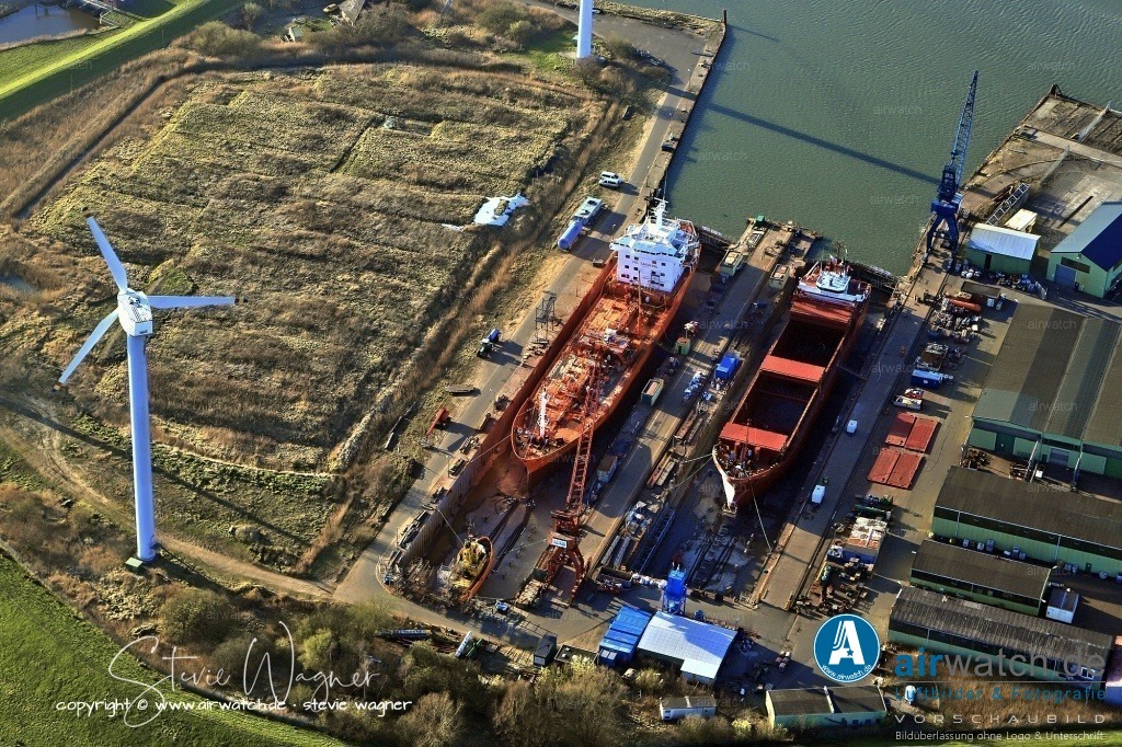 HDR - Husumer Dock und Reparatur GmbH & Co. KG | Entdecken Sie atemberaubende Luftbilder und Fotografien auf airwatch.de - Tauchen Sie ein in eine Welt voller faszinierender Aufnahmen aus der Vogelperspektive.