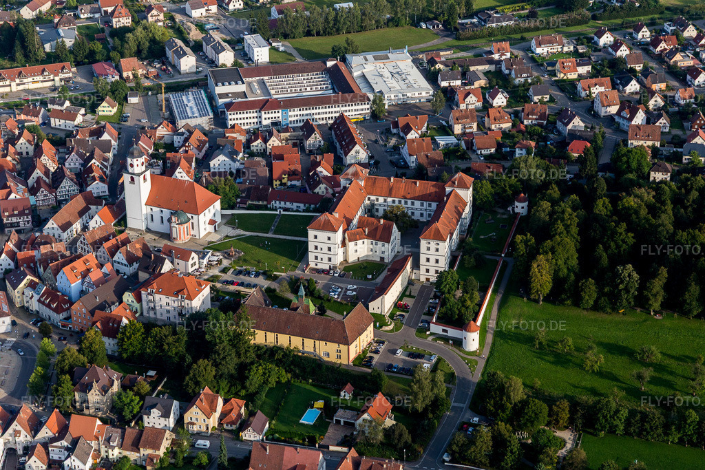 Luftbild: Schloßpark von Schloß Meßkirch in Meßkirch im Bundesland Baden-Württemberg in Deutschland. – Foto: IMG_102907.jpg vom 26.08.2017 durch Werner Riehm/FLY-FOTO.de – Auflösung des Originals: 5472 x 3648 px