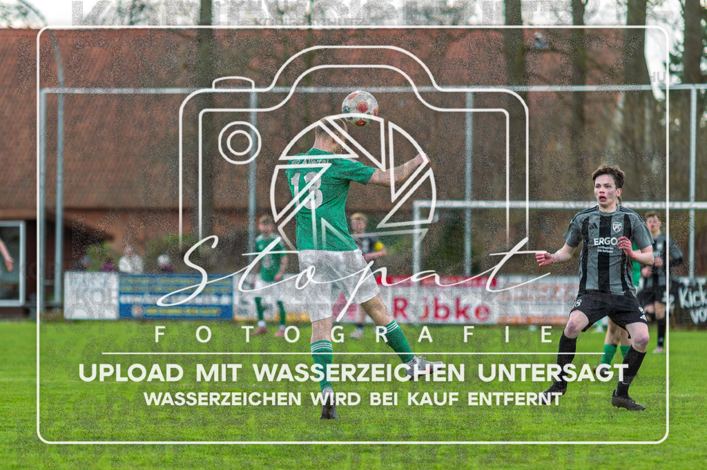 FGFS-SGA-1070 | Daniel Viktor Bujtas (SG Allertal #13) beim Herren Kreisliga HK Spiel zwischen FG Fulde-Stellichte und SG Allertal im Fulder Zentralstadion, Fulde (Simon Paul Stopat) - Realisiert mit Pictrs.com