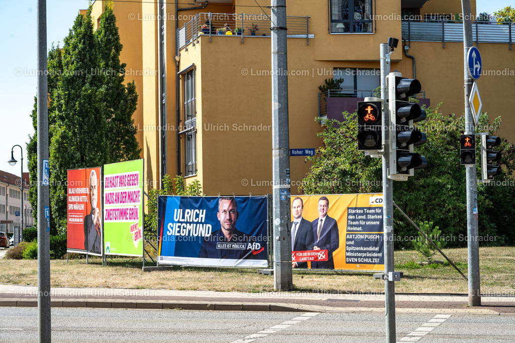 10049-14225 - Wahlplakate in Halberstadt | Stockfoto und Bilderpool mit Bildmaterial aus Deutschland, dem Harz, Halberstadt, Quedlinburg, Wernigerode und weltweit. Qualitativ hochwertige und professionelle Fotos anschauen und kaufen. - Realisiert mit Pictrs.com
