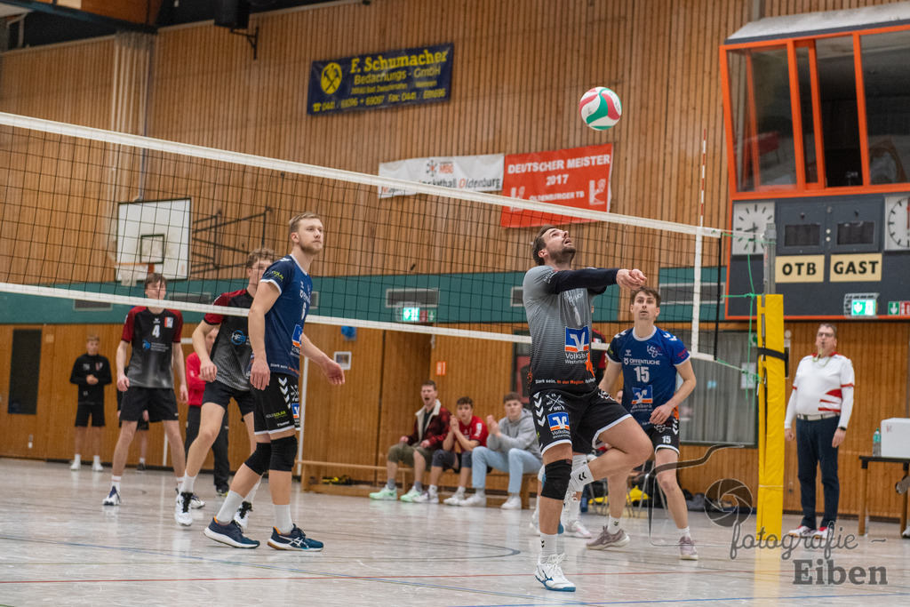 Oldenburger TB-VSG Ammerland | Volleyball Regionalliga; Oldenburger TB-VSG Ammerland am 24.01.2026 in Oldenburg (Sporthalle Haarenesch), Photo: Philip Eiben 2026 - Realisiert mit Pictrs.com