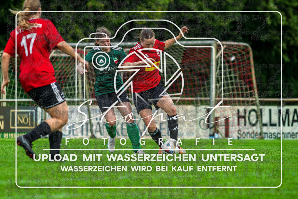 260919-MTVSCT-0015 | v.l. Juna Anhalt (SC Tewel #12), Nele Meyer (MTV Soltau #2); Kreisliga Damen ROW - MTV Soltau vs. SC Tewel am 19.09.2026 in Sportpark Ost, Soltau - Realisiert mit Pictrs.com