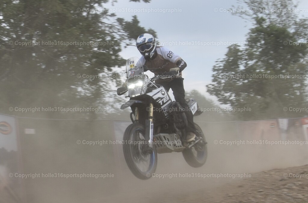 DSC_0602 | Sportfotografie , Motorsport, Motoross, Reitsport, Mointainbike, Enduro,
Landschaft , Outdoor, Eventfotografie, Landschaft, Bilder online bestellen - Realisiert mit Pictrs.com