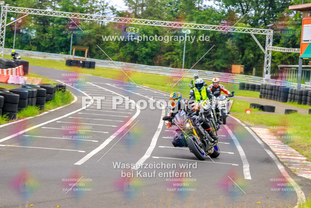 VBK-7717 | Hier findet Ihr Bilder von Touristenfahrten auf der Nürburgring Nordschleife oder von anderen Veranstaltungen die ich besucht habe. Viel Spass beim Durch Schauen 