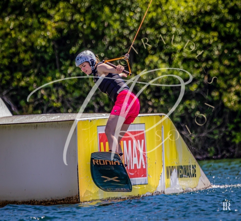 0949a855c1cb438ea8425b5a4beac39b | traudl_s_fotos