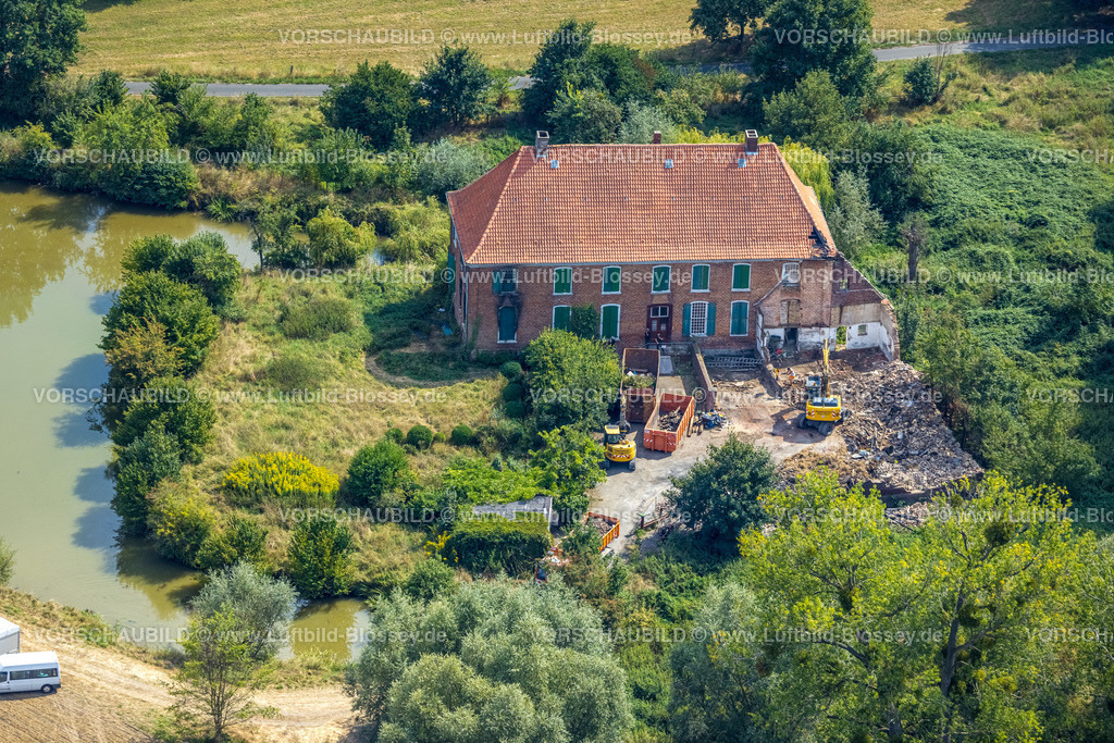 Hamm220809841Uentrop | Luftbild, Haus Hohenover, ehemaliges Wasserschloss, Brandschaden nach dem Feuer, Norddinker, Uentrop, Hamm, Ruhrgebiet, Nordrhein-Westfalen, Deutschland