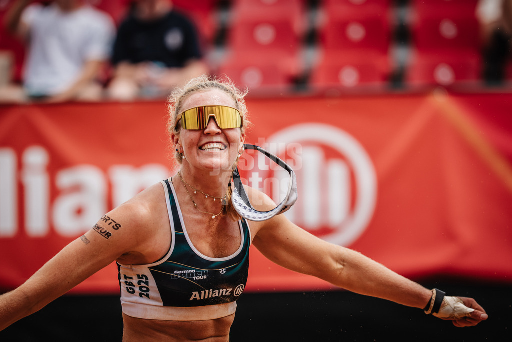 Beachvolleyball | Frauen | Allianz German Beach Tour 2025 | Tourstop München | 04.07.2025 | Melanie Paul jubelt