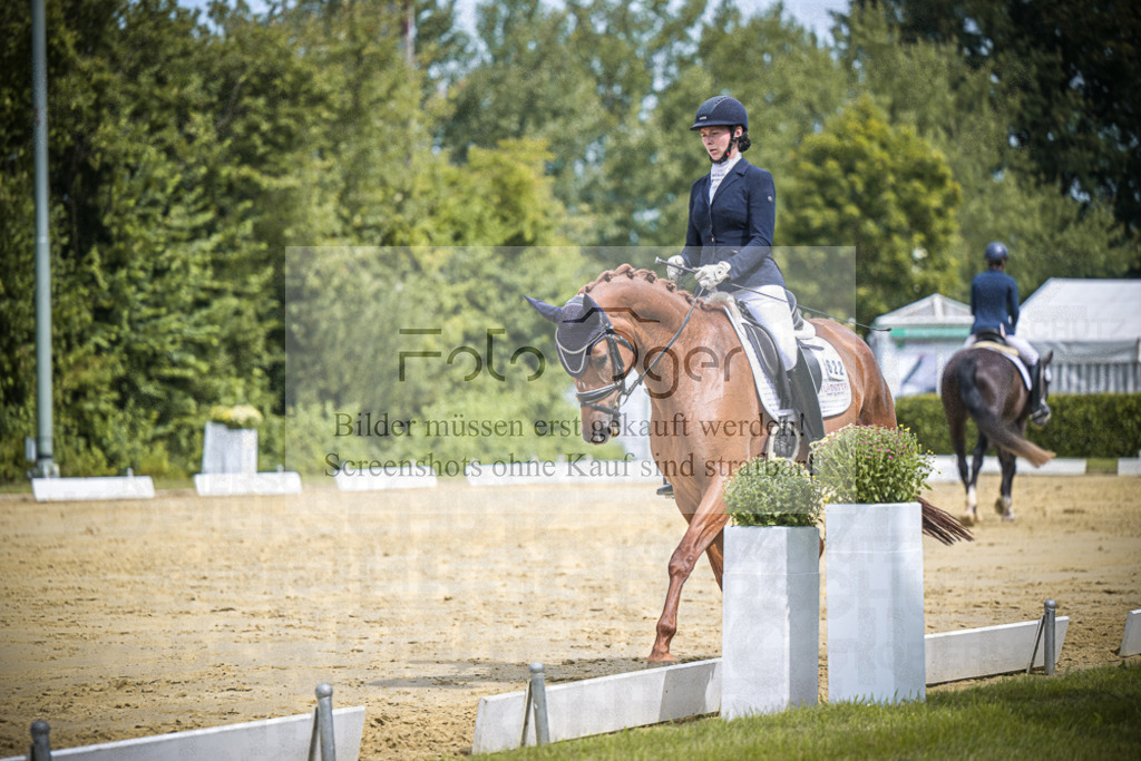DOS_2346 | Entdecke hochwertige Reitturnierfotos von Foto Oger. Professionell, emotional und authentisch – jetzt Lieblingsmomente im Shop bestellen.Deutschlandweite Turnierfotografie. - Realisiert mit Pictrs.com