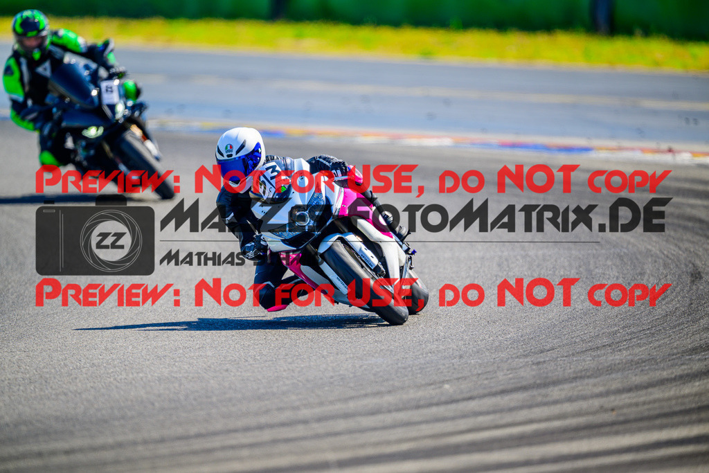 MaZZes_Fotomatrix_20250817_6007705_3797 | RL