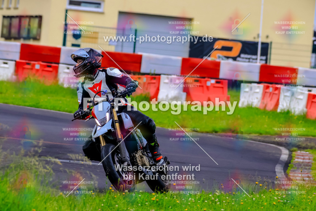 VBK-6640 | Hier findet Ihr Bilder von Touristenfahrten auf der Nürburgring Nordschleife oder von anderen Veranstaltungen die ich besucht habe. Viel Spass beim Durch Schauen 