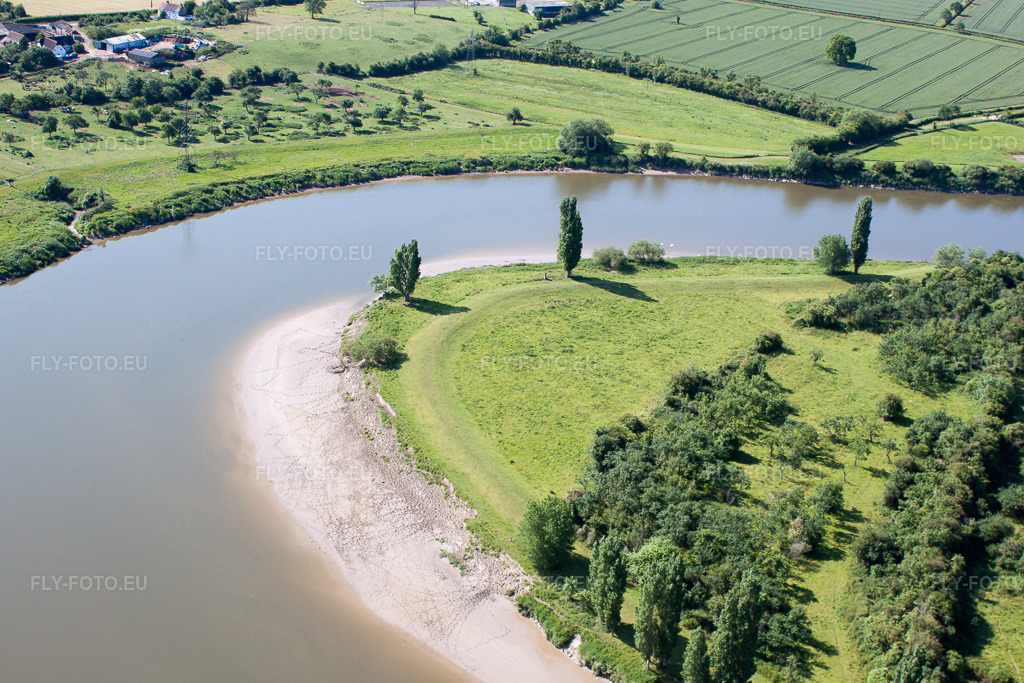 Vue aérienne: Genou de la rivière Severn près de Oakle Street à Oakle Street dans le département Angleterre, Grande Bretagne – .Photo: IMG_40768(39729).jpg prise le 11/06/2011 par Werner Riehm/FLY-FOTO.eu – Résolution de l'original: 4390 x 2926 px