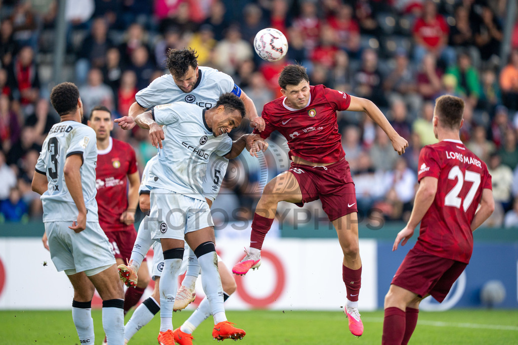 SG Sonnenhof Großaspach vs. Arminia Bielefeld, Fussball, DFB-Pokal, 1. Runde, 22.08.2026 | Antonis Aidonis (SG Sonnenhof Großaspach, #15),SG Sonnenhof Großaspach vs. Arminia Bielefeld, Fussball, DFB-Pokal, 1. Runde, 22.08.2026,DFB regulations prohibit any use of photographs as image sequences and/or quasi-video