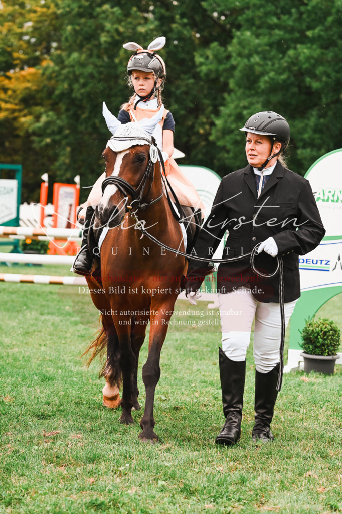 DSC_7321 | Pferde- und Turnierfotografie in Westsachsen. Pferdeportraits, Auftragszeichnungen und intuitive Kunst.