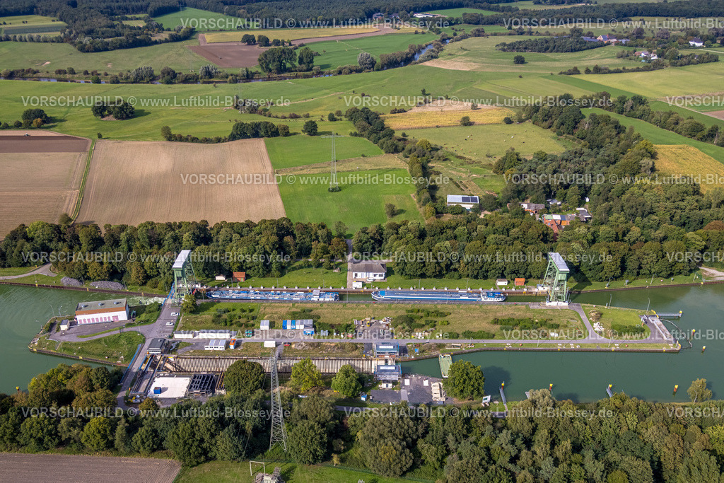 Huenxe250904515-2 | Luftbild, Schleuse Hünxe am Wesel-Datteln-Kanal, Tankschiffe, Hünxe, Ruhrgebiet, Nordrhein-Westfalen, Deutschland