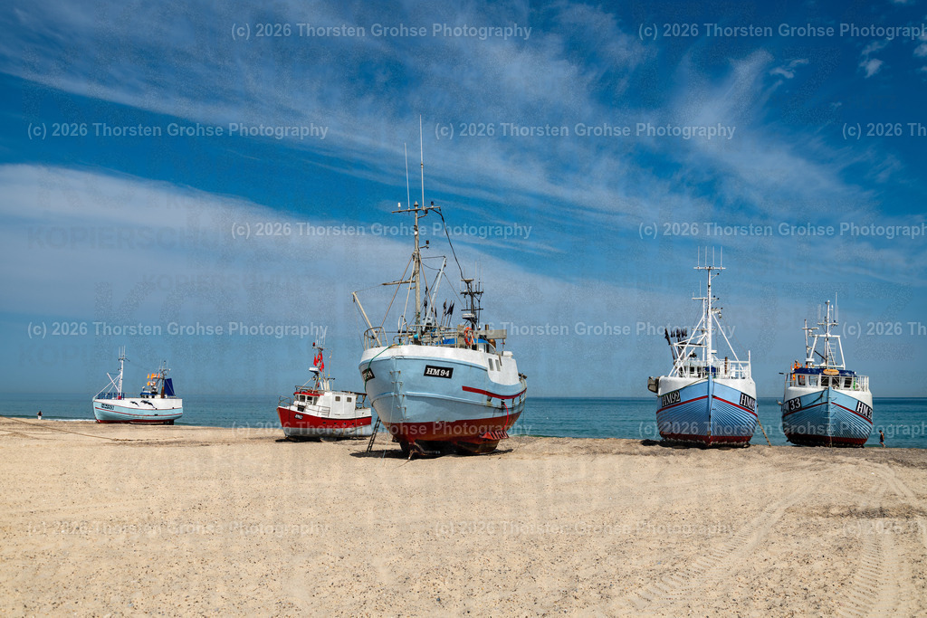 Thorup Strand, Denmark, 2023 | Thorup Strand is a natural harbour, Denmark's last coastal berth and the largest in Northern Europe. Thorup Strand ist ein Naturhafen, es ist der letzte Küstenanlegeplatz Dänemarks und der größte Nordeuropas. - Realisiert mit Pictrs.com
