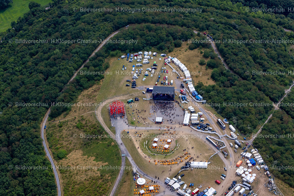 Lufbilder Neukirchen-Vlyn-5676 | Musik- Konzert " Dong Open Air " auf der Freilichtbühne in Neukirchen-Vluyn im Bundesland Nordrhein-Westfalen, Deutschland - Realisiert mit Pictrs.com