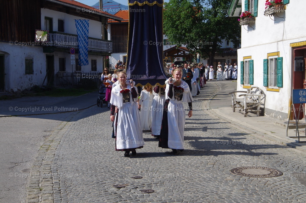 IMGP3481 | fotografiert von Axel PollmannLeonhardi Wallfahrt Benediktbeuern und Murnau, Fronleichnam, Fasching, Landschaft im Loisachtal und Benediktbeuern  - Realisiert mit Pictrs.com