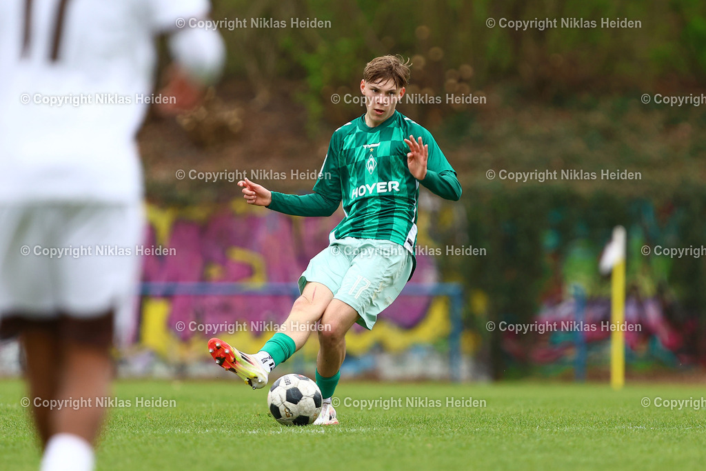 NH_FCStPauliU17_SVWerderBremenU17_U17DFBNachwuchsliga_09042025 | #17 Joel Elias Meibohm (SV Werder Bremen U17)Fußball I Junioren I U17 DFB-Nachwuchsliga I Saison 2024-2025 I Hauptrunde Liga B, Gruppe A, 8. Spieltag I FC St. Pauli U17 - SV Werder Bremen U17 I 09.04.2025 I Sportplatz Königskinderweg