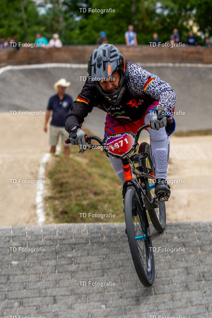 BayBMX2026-06129 | Fotogalerie von Thomas Dettweiler mit Eventbildern und lizenzfreien Fotos. Perfekt als Wandbild, für Büro, Website oder private Nutzung. - Realisiert mit Pictrs.com