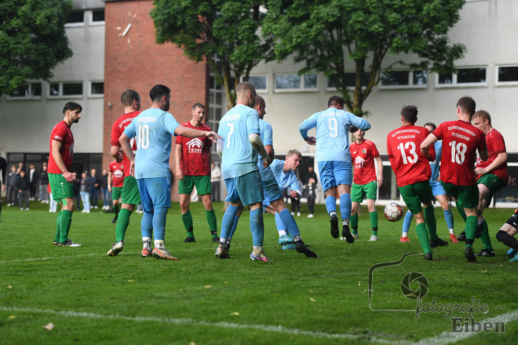 BV Bockhorn-SG FriPe | Relegation zur Kreisliga; BV Bockhorn (blau)-SG FriPe (rot) am 05.06.2025 in Oldenburg/Ofenerdiek (Lagerstraße), Photo: Philip Eiben 2025 - Realisiert mit Pictrs.com