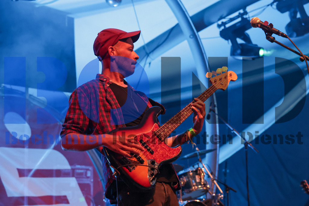 SES_BTFEUE20250704-26 | bond - Realisiert mit Pictrs.com