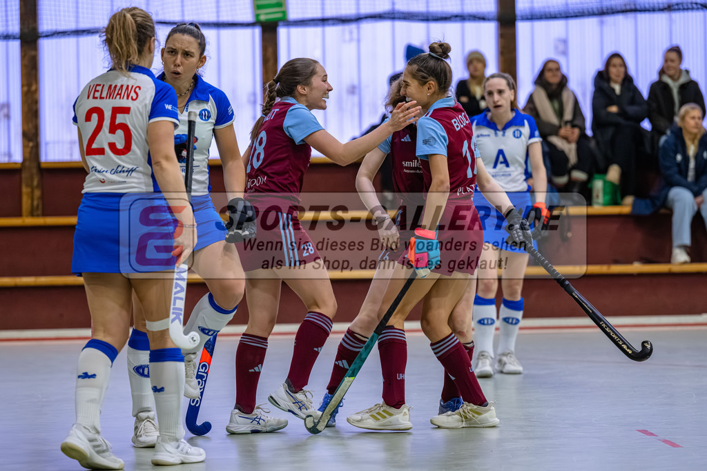 SM_20260110-DZ9_9295 | 1.Bundesliga Hallenhockey  (W) UHC - GTHGC / 7:4 (4:3)