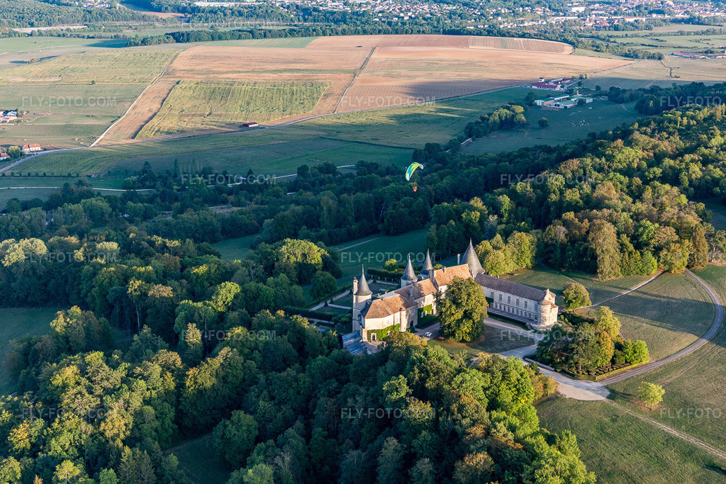 Aerial view: Chateau de Bourlémont in Frebécourt in the state Vosges, France.Photo: IMG_118325.jpg taken on 09/15/2019 by Werner Riehm/FLY-FOTO.comResolution of the original: 5472 x 3648 px