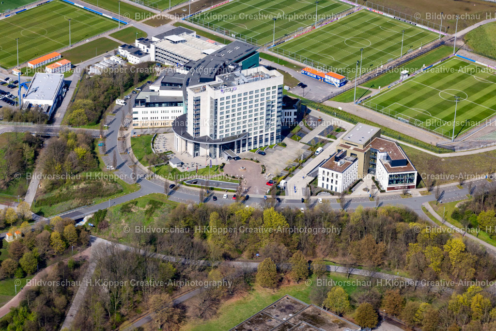 Luftbild Gelsenkirchen Veltins Arena _stays by friends -2554 | Luftbildfotografie und Luftbildfotograf Hermann Klöpper - Realisiert mit Pictrs.com