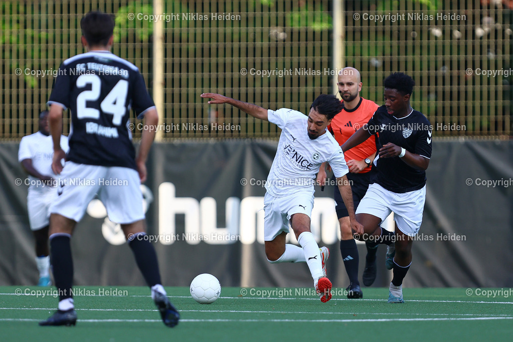 NH_Teutonia05_ASVHamburg_Testspiel_18072025 | #7 Joel Osei Szillat (Teutonia 05), #18 Hischem Metidji (ASV Hamburg)Fußball I Herren I Testspiel I Saison 2025-2026  I Teutonia 05 - ASV Hamburg I 18.07.2025 I Sportplatz Kreuzkirche