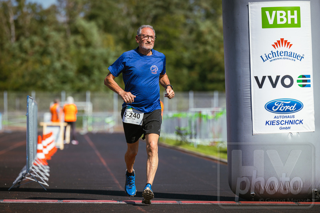 16. Hoywoj-CityLauf im Sportforum Hoyerswerda - 16.09.2023 | 10km-Volkslauf der Laausitzer Seenland Stiftung - Realisiert mit Pictrs.com